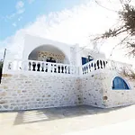 Seafront House Irini * Náusza